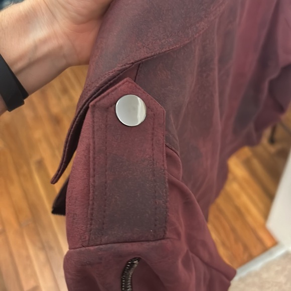 Insight New York Zipper Jacket Size 8 Magenta Vegan Pleather - Picture 13 of 13